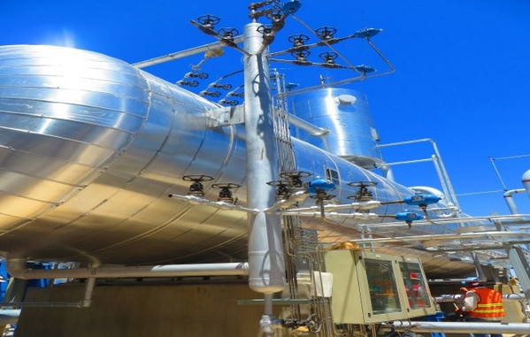 Instalaciones de tuberías y válvulas industriales